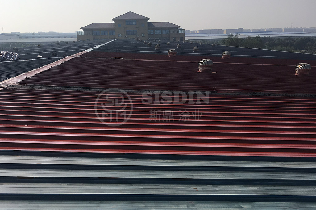 斯鼎合作施工團(tuán)隊(duì)噴涂彩鋼瓦翻新專(zhuān)用底漆中